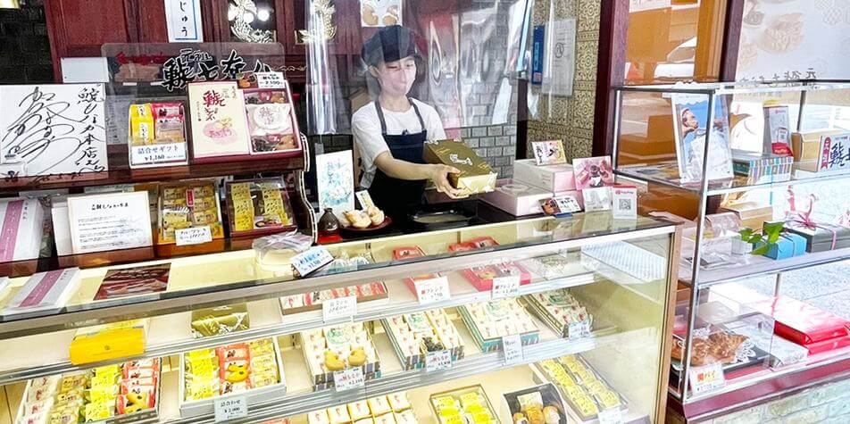 Display counter at Ganso Shachi Monaka Honten